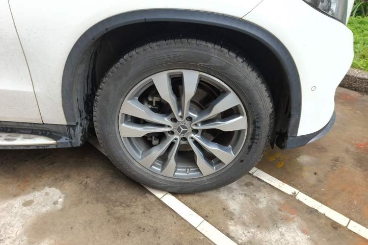 Used Mercedes-Benz GLE Coupe 2018 GLE 400 4MATIC Coupe SUV Right Front Wheel Hub
