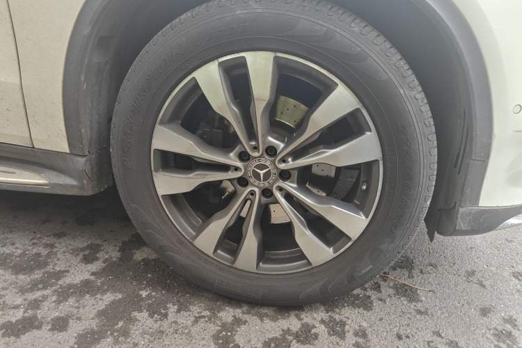 Used Mercedes-Benz GLE Coupe 2018 GLE 400 4MATIC Coupe SUV Right Front Wheel Hub