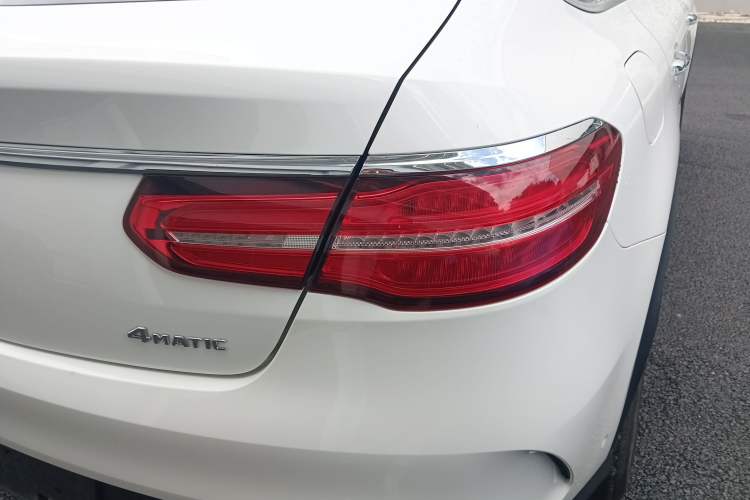 Used Mercedes-Benz GLE Coupe 2018 GLE 400 4MATIC Coupe SUV Right Rear Taillight