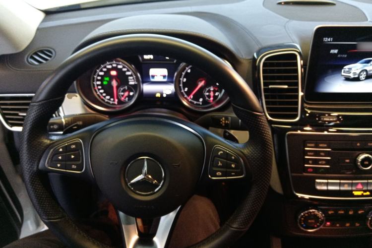 Used Mercedes-Benz GLE Coupe 2018 GLE 320 4MATIC Coupe SUV Steering Wheel