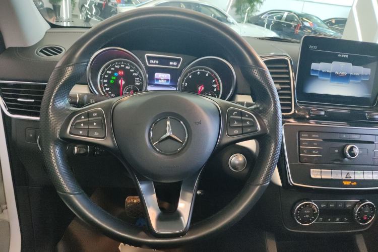 Used Mercedes-Benz GLE Coupe 2018 GLE 400 4MATIC Coupe SUV Steering Wheel