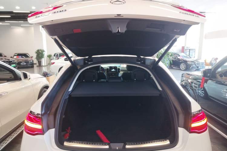 Used Mercedes-Benz GLE Coupe 2018 GLE 320 4MATIC Coupe SUV Trunk