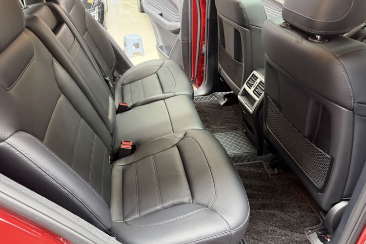 Used Mercedes-Benz GLE Coupe 2018 GLE 320 4MATIC Coupe SUV Interior 12