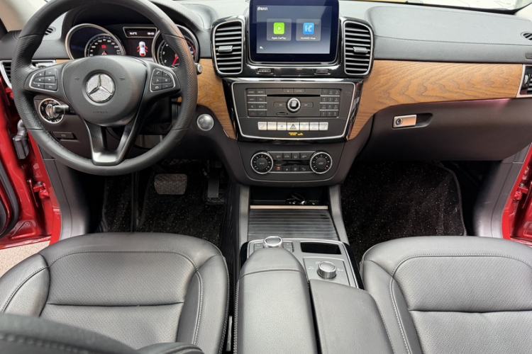 Used Mercedes-Benz GLE Coupe 2018 GLE 320 4MATIC Coupe SUV Interior 9