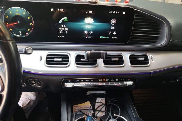 Used Mercedes-Benz GLE Coupe 2020 GLE 350 4MATIC Coupe SUV Luxury Model Audio And AC Panel