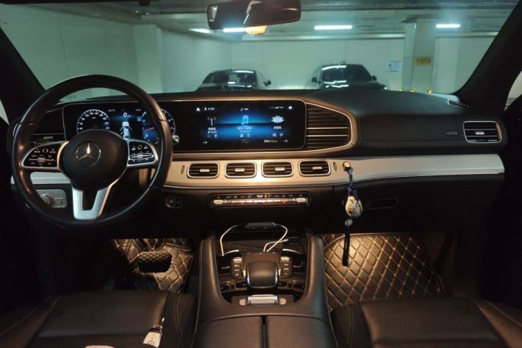 Used Mercedes-Benz GLE Coupe 2020 GLE 350 4MATIC Coupe SUV Luxury Model Center Console