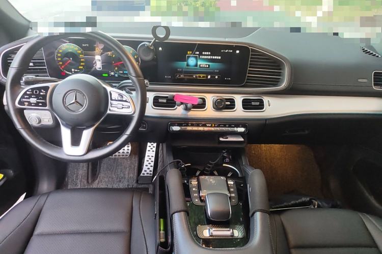 Used Mercedes-Benz GLE Coupe 2020 GLE 450 4MATIC Coupe SUV Fashion Model Center Console