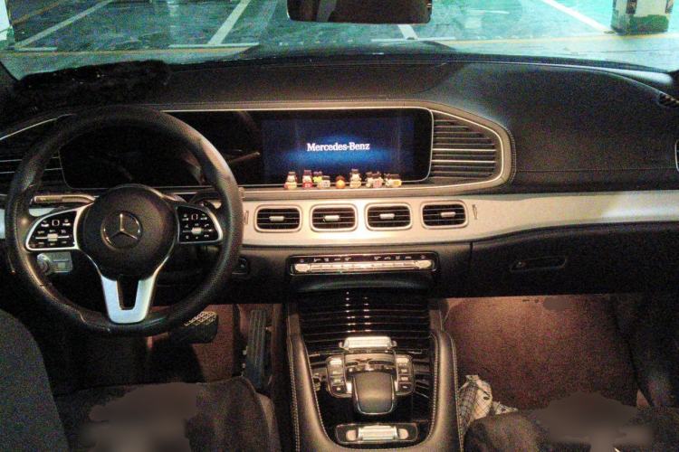 Used Mercedes-Benz GLE Coupe 2020 GLE 350 4MATIC Coupe SUV Luxury Model Center Console
