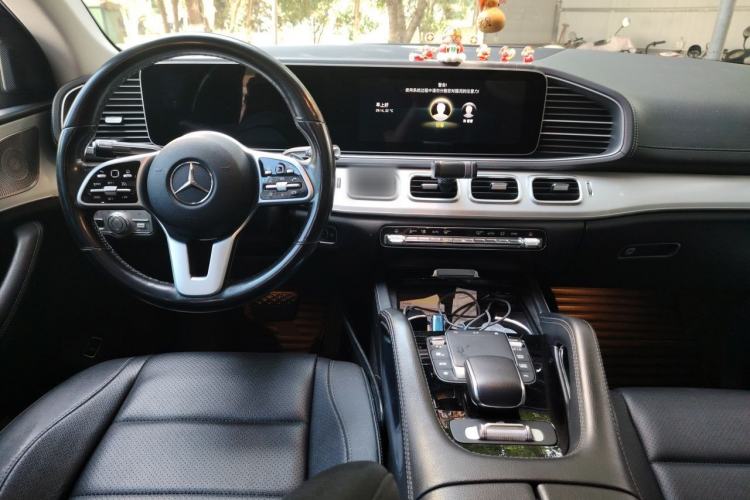 Used Mercedes-Benz GLE Coupe 2020 GLE 350 4MATIC Coupe SUV Luxury Model Center Console