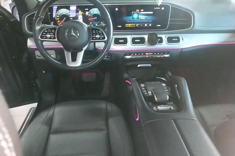Used Mercedes-Benz GLE Coupe 2020 GLE 350 4MATIC Coupe SUV Luxury Model Center Console