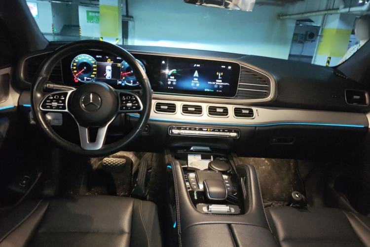 Used Mercedes-Benz GLE Coupe 2020 GLE 350 4MATIC Coupe SUV Luxury Model Center Console