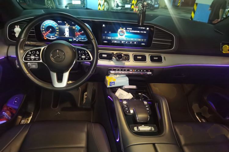 Used Mercedes-Benz GLE Coupe 2020 GLE 450 4MATIC Coupe SUV Fashion Model Center Console
