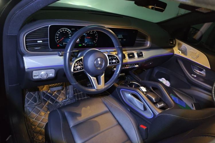 Used Mercedes-Benz GLE Coupe 2020 GLE 450 4MATIC Coupe SUV Fashion Model Center Console