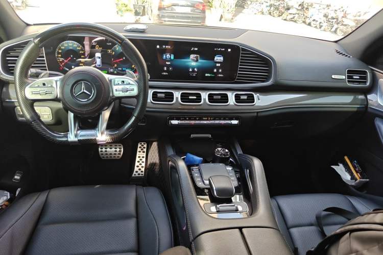 Used Mercedes-Benz GLE Coupe 2020 GLE 450 4MATIC Coupe SUV Luxury Model Center Console