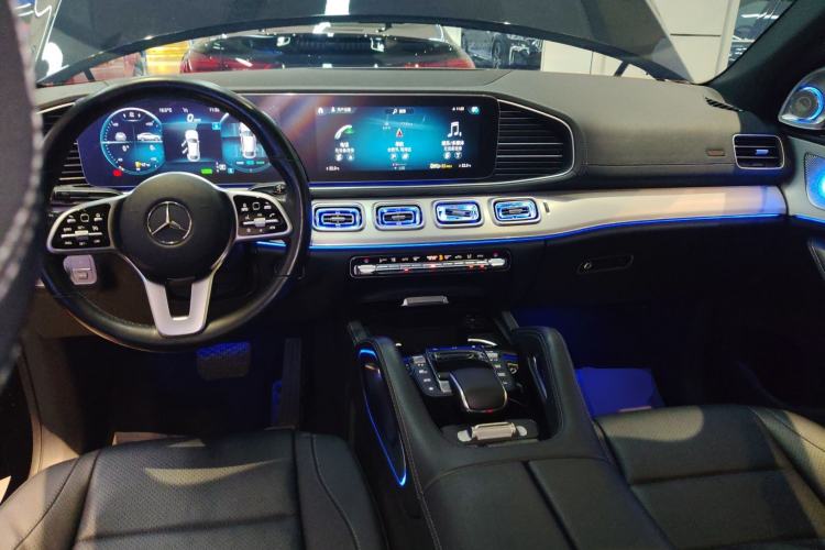 Used Mercedes-Benz GLE Coupe 2020 GLE 450 4MATIC Coupe SUV Fashion Model Center Console