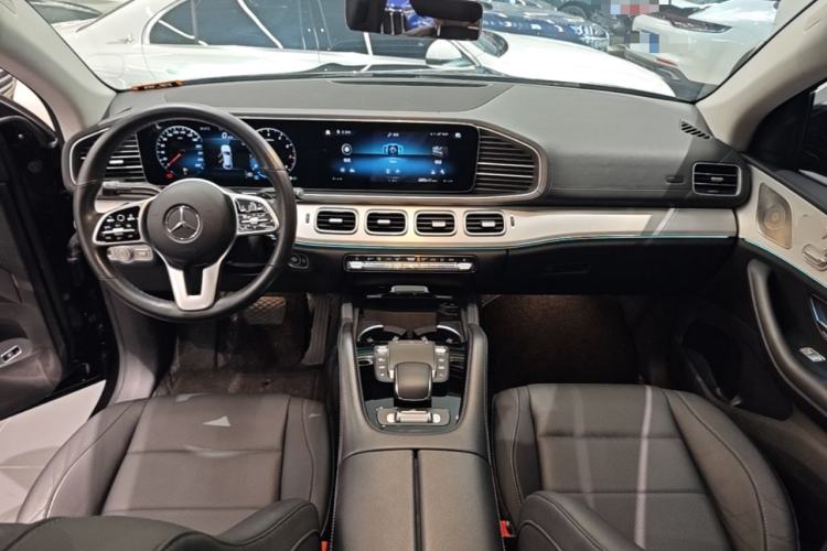 Used Mercedes-Benz GLE Coupe 2020 GLE 350 4MATIC Coupe SUV Fashion Model Center Console