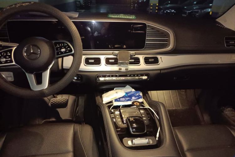 Used Mercedes-Benz GLE Coupe 2020 GLE 350 4MATIC Coupe SUV Luxury Model Center Console
