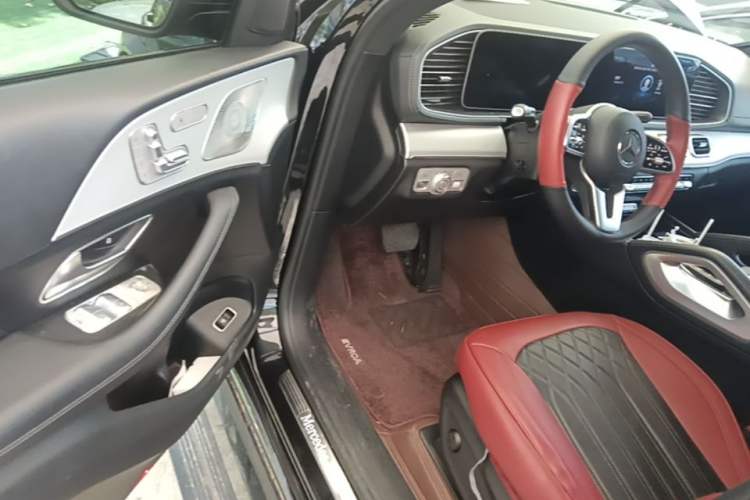 Used Mercedes-Benz GLE Coupe 2020 GLE 450 4MATIC Coupe SUV Fashion Model Driver Seat