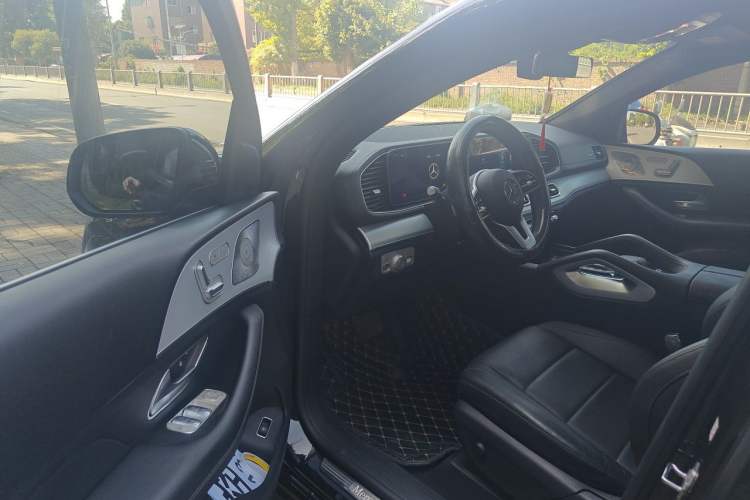 Used Mercedes-Benz GLE Coupe 2020 GLE 350 4MATIC Coupe SUV Fashion Model Driver Seat