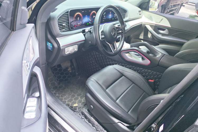 Used Mercedes-Benz GLE Coupe 2020 GLE 450 4MATIC Coupe SUV Fashion Model Driver Seat