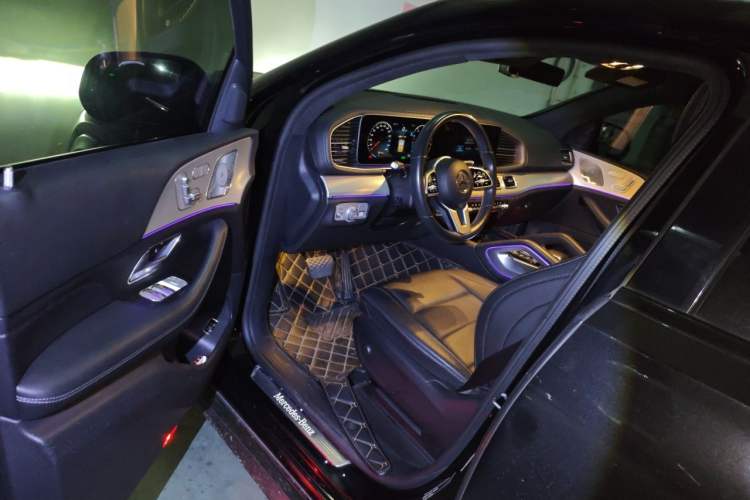 Used Mercedes-Benz GLE Coupe 2020 GLE 450 4MATIC Coupe SUV Fashion Model Driver Seat