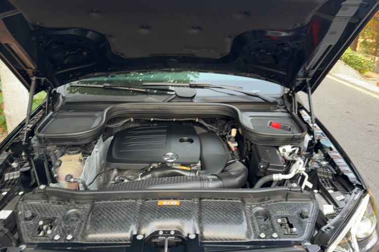 Used Mercedes-Benz GLE Coupe 2020 GLE 350 4MATIC Coupe SUV Fashion Model Engine Bay