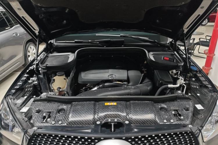 Used Mercedes-Benz GLE Coupe 2020 GLE 350 4MATIC Coupe SUV Fashion Model Engine Bay