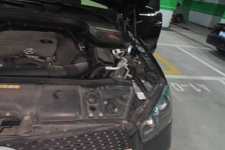 Used Mercedes-Benz GLE Coupe 2020 GLE 350 4MATIC Coupe SUV Fashion Model Engine Bay Left