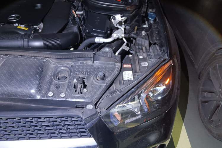 Used Mercedes-Benz GLE Coupe 2020 GLE 350 4MATIC Coupe SUV Fashion Model Engine Bay Left