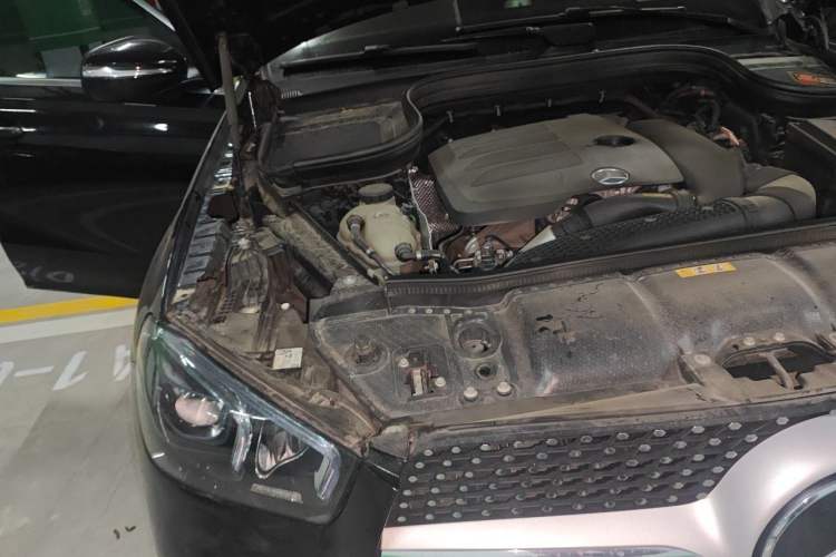 Used Mercedes-Benz GLE Coupe 2020 GLE 350 4MATIC Coupe SUV Fashion Model Engine Bay Right