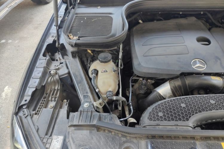 Used Mercedes-Benz GLE Coupe 2020 GLE 350 4MATIC Coupe SUV Fashion Model Engine Bay Right