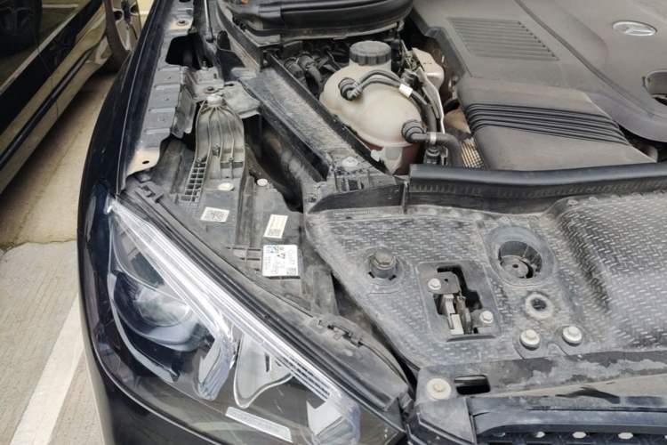 Used Mercedes-Benz GLE Coupe 2020 GLE 450 4MATIC Coupe SUV Fashion Model Engine Bay Right