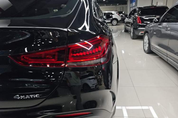 Used Mercedes-Benz GLE Coupe 2020 GLE 350 4MATIC Coupe SUV Fashion Model Exterior 3