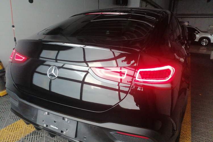Used Mercedes-Benz GLE Coupe 2020 GLE 350 4MATIC Coupe SUV Fashion Model Exterior 4