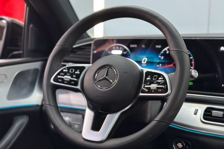 Used Mercedes-Benz GLE Coupe 2020 GLE 350 4MATIC Coupe SUV Luxury Model Interior 12