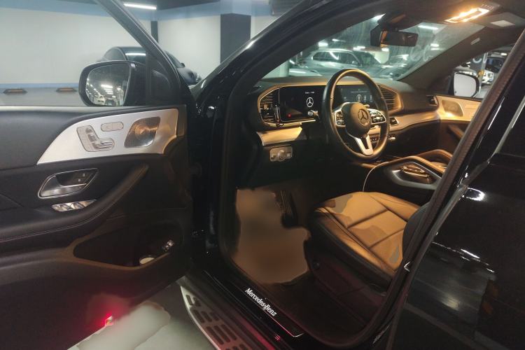 Used Mercedes-Benz GLE Coupe 2020 GLE 350 4MATIC Coupe SUV Luxury Model Interior 3
