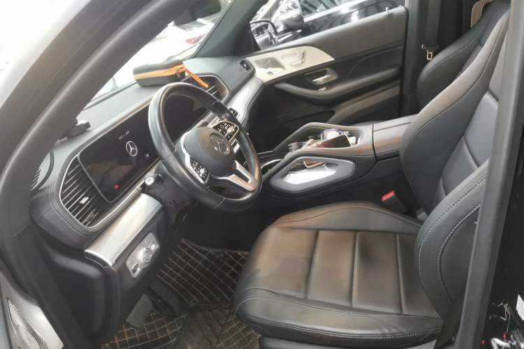 Used Mercedes-Benz GLE Coupe 2020 GLE 450 4MATIC Coupe SUV Fashion Model Left Front Seat