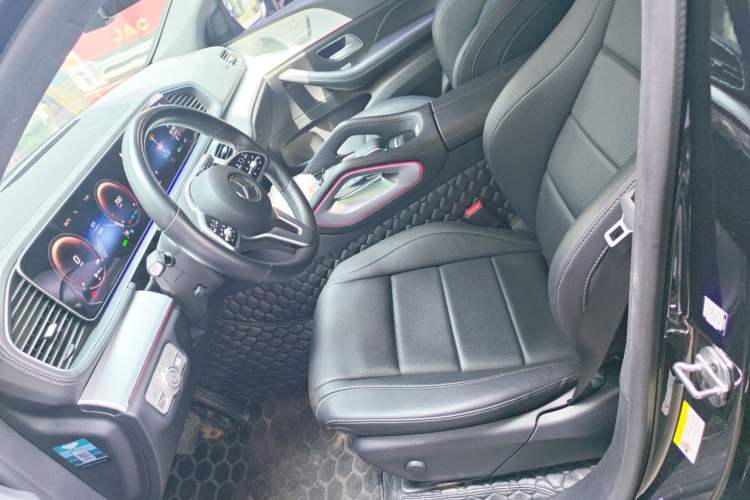 Used Mercedes-Benz GLE Coupe 2020 GLE 450 4MATIC Coupe SUV Fashion Model Left Front Seat