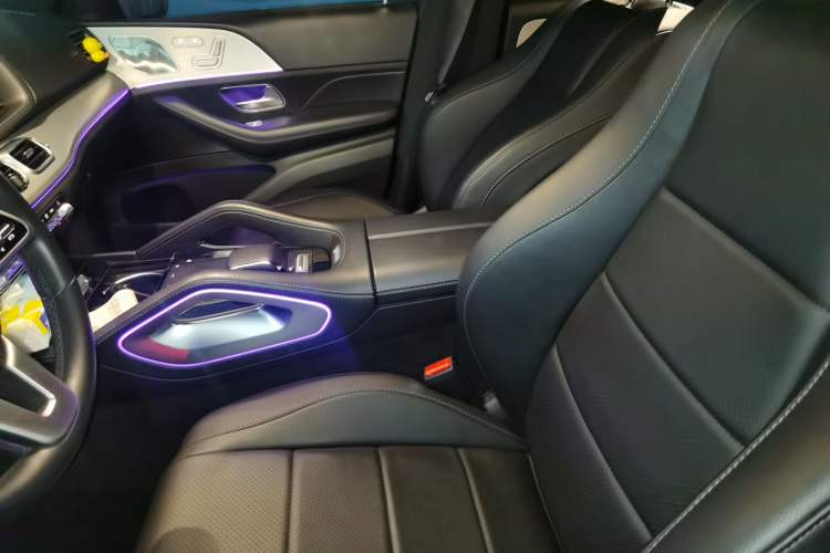 Used Mercedes-Benz GLE Coupe 2020 GLE 450 4MATIC Coupe SUV Fashion Model Left Front Seat