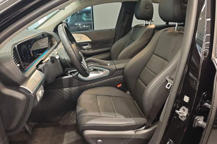 Used Mercedes-Benz GLE Coupe 2020 GLE 350 4MATIC Coupe SUV Fashion Model Left Front Seat