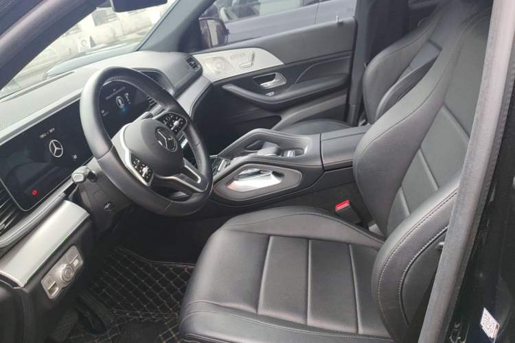 Used Mercedes-Benz GLE Coupe 2020 GLE 450 4MATIC Coupe SUV Fashion Model Left Front Seat
