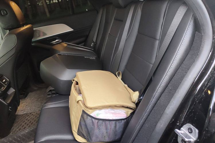 Used Mercedes-Benz GLE Coupe 2020 GLE 450 4MATIC Coupe SUV Fashion Model Left Rear Seat