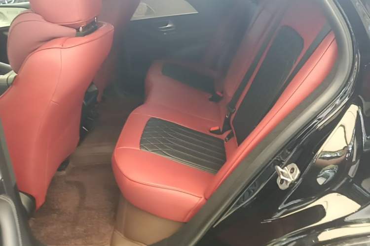 Used Mercedes-Benz GLE Coupe 2020 GLE 450 4MATIC Coupe SUV Fashion Model Left Rear Seat