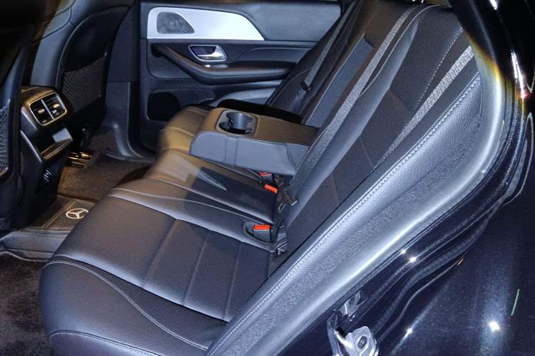 Used Mercedes-Benz GLE Coupe 2020 GLE 350 4MATIC Coupe SUV Fashion Model Left Rear Seat