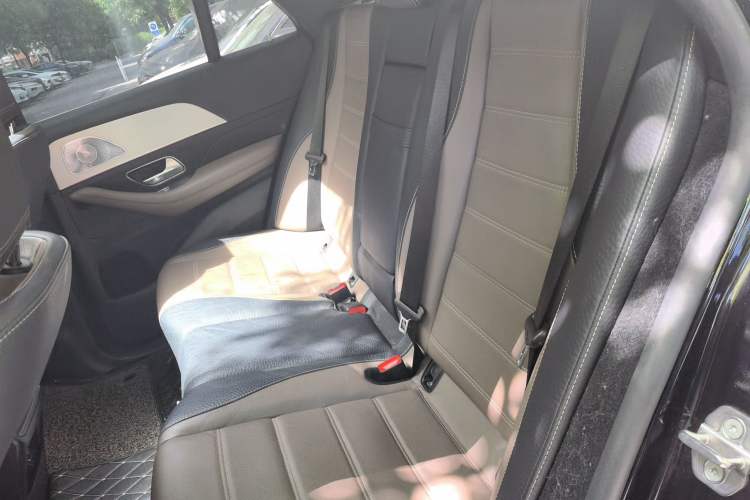 Used Mercedes-Benz GLE Coupe 2020 GLE 450 4MATIC Coupe SUV Fashion Model Left Rear Seat