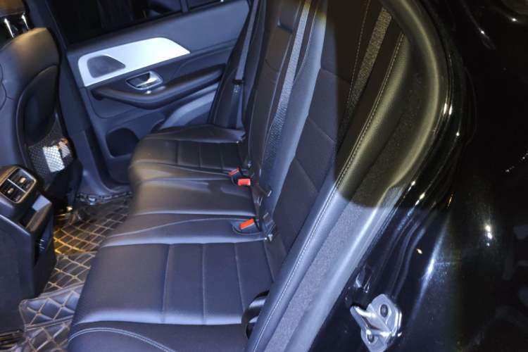 Used Mercedes-Benz GLE Coupe 2020 GLE 450 4MATIC Coupe SUV Fashion Model Left Rear Seat