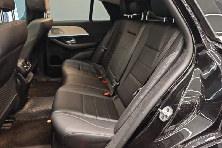 Used Mercedes-Benz GLE Coupe 2020 GLE 350 4MATIC Coupe SUV Fashion Model Left Rear Seat