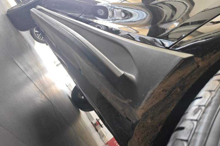 Used Mercedes-Benz GLE Coupe 2020 GLE 350 4MATIC Coupe SUV Fashion Model Left Side Sill