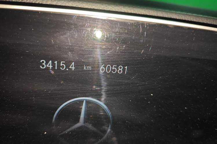 Used Mercedes-Benz GLE Coupe 2020 GLE 350 4MATIC Coupe SUV Fashion Model Odometer Close Up
