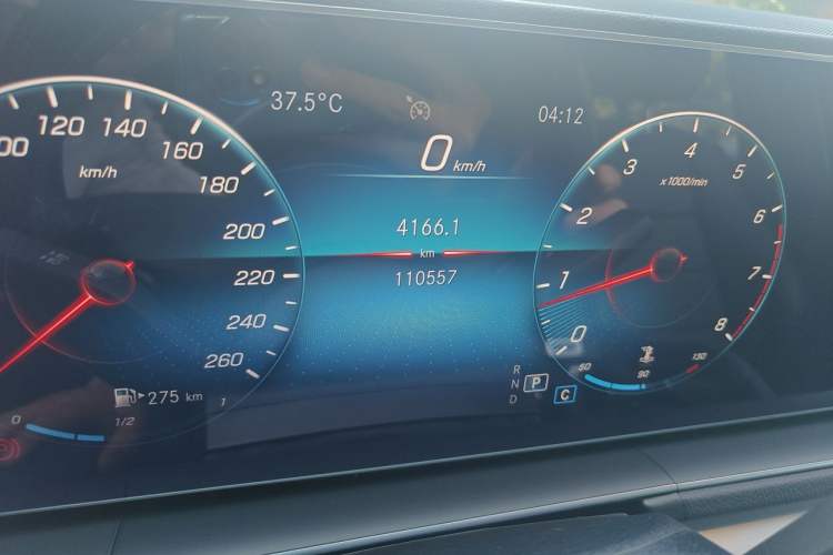 Used Mercedes-Benz GLE Coupe 2020 GLE 350 4MATIC Coupe SUV Fashion Model Odometer Close Up